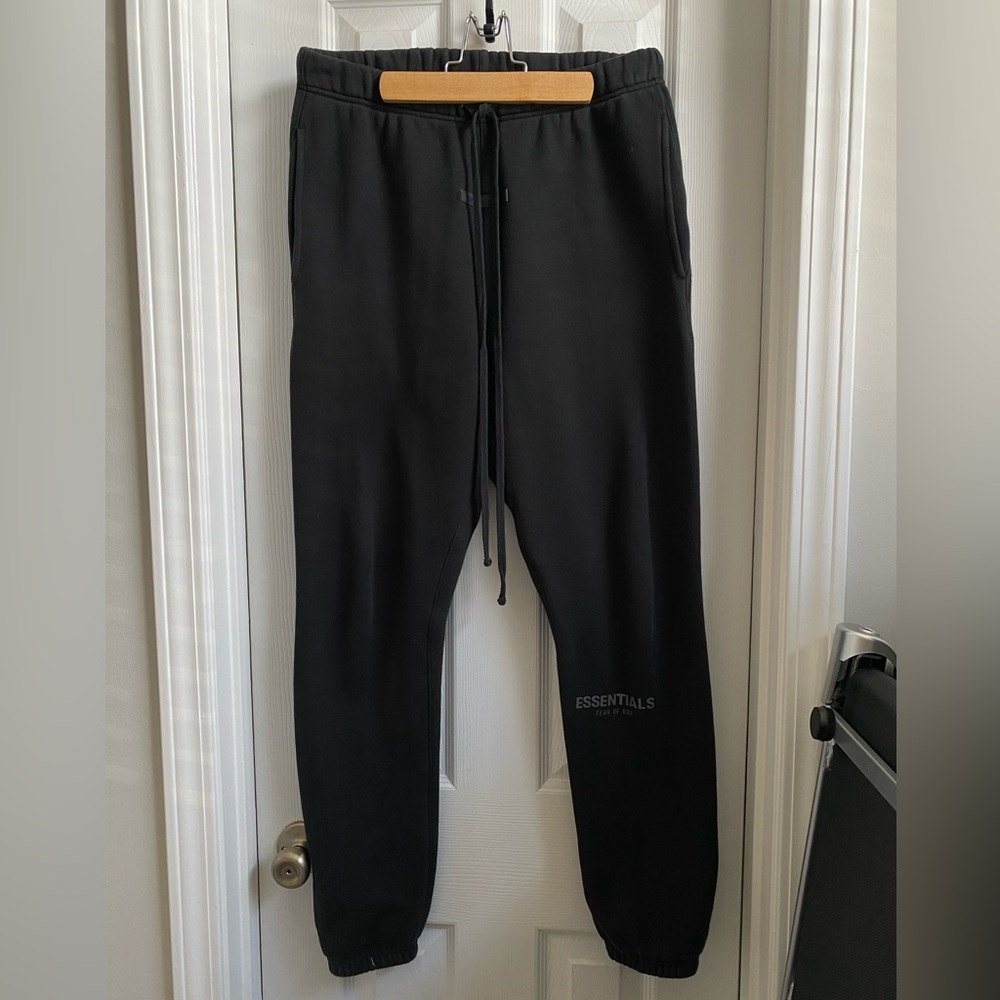 Fear of God Essentials Drawstring Sweatpants Black
SS23